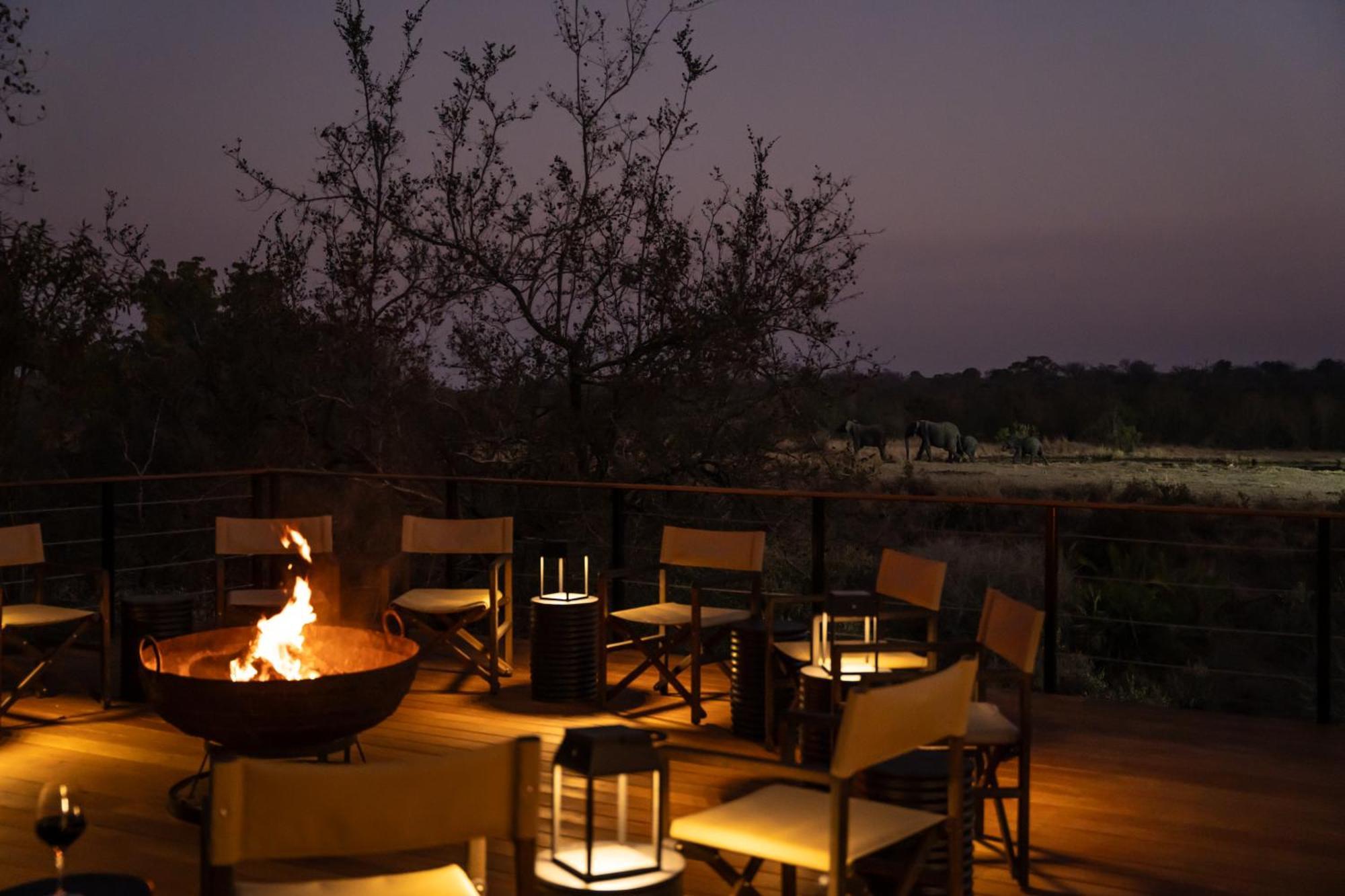 Thornybush Simbambili Lodge Reserva de caza Sabi Sand Exterior foto