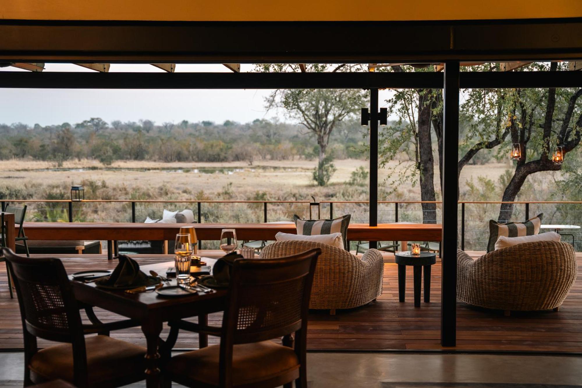 Thornybush Simbambili Lodge Reserva de caza Sabi Sand Exterior foto