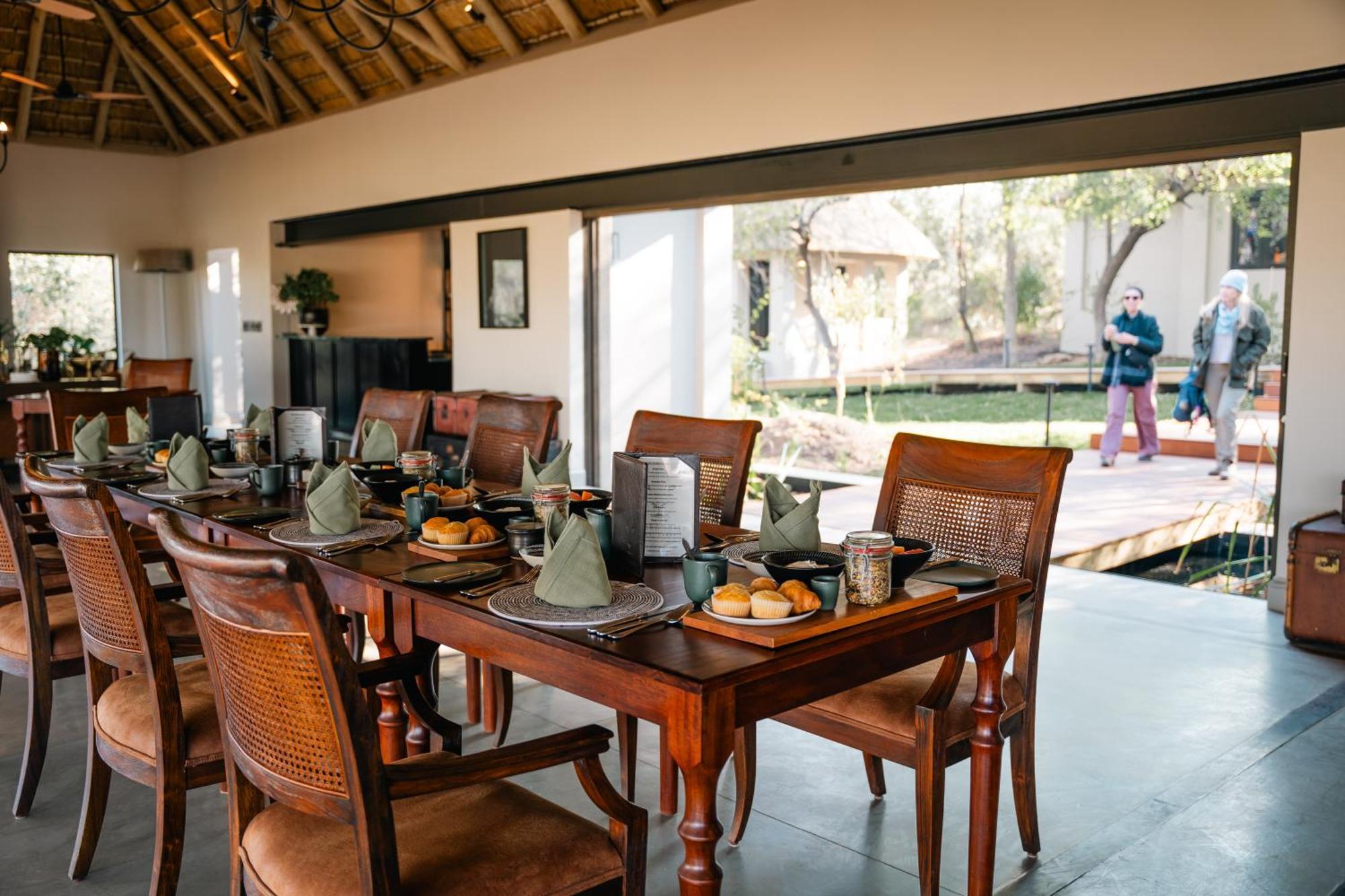 Thornybush Simbambili Lodge Reserva de caza Sabi Sand Exterior foto