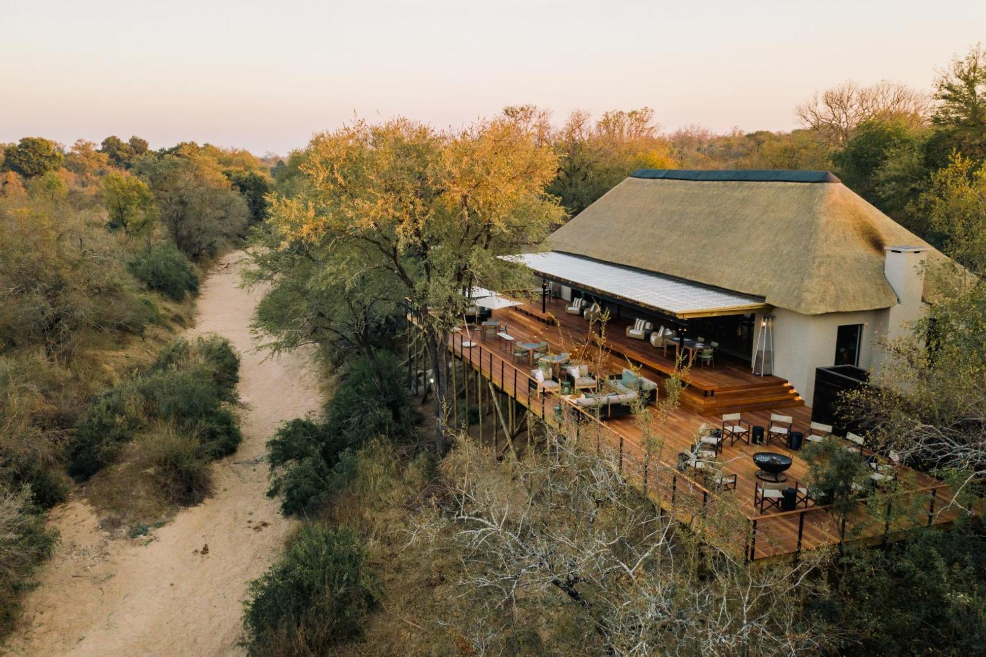 Thornybush Simbambili Lodge Reserva de caza Sabi Sand Exterior foto